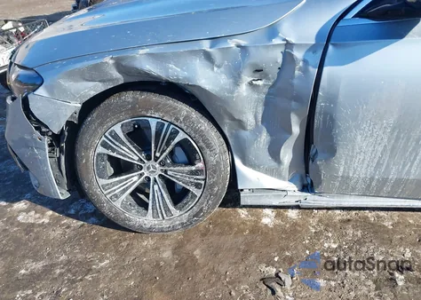 2025 Mercedes-Benz E 350 from USA, damaged, VIN W1KLF4HB9SA146294